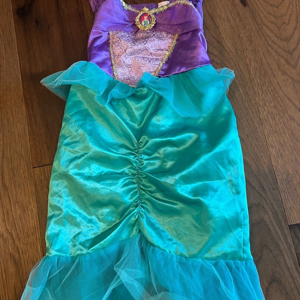 Disney Jakks Girls Ariel Little Mermaid Costume Pruple and Blue with Cameo Gold